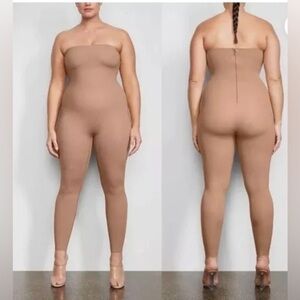 NWT SKIMS Tan Full Body Shapewear with Seamless Design Compression Effect XXS